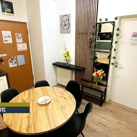 Little Americas Ring * Budapest