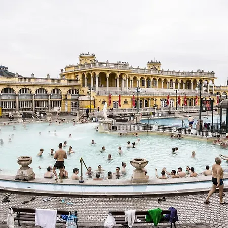 Little Americas Ring Budapest