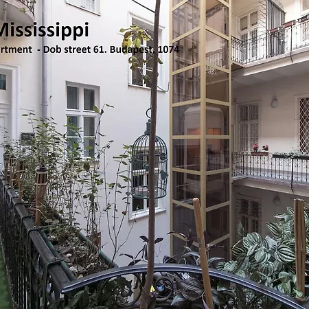 Little Americas Ring Budapest